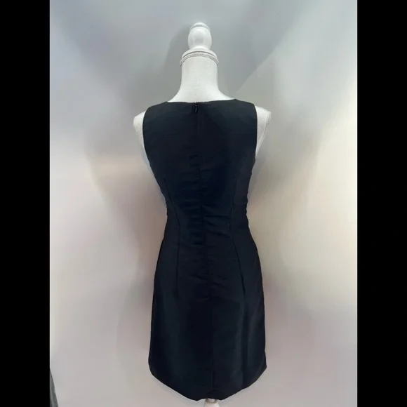 Slate New York Floral Embroidered Shift Dress - Picture 2 of 8